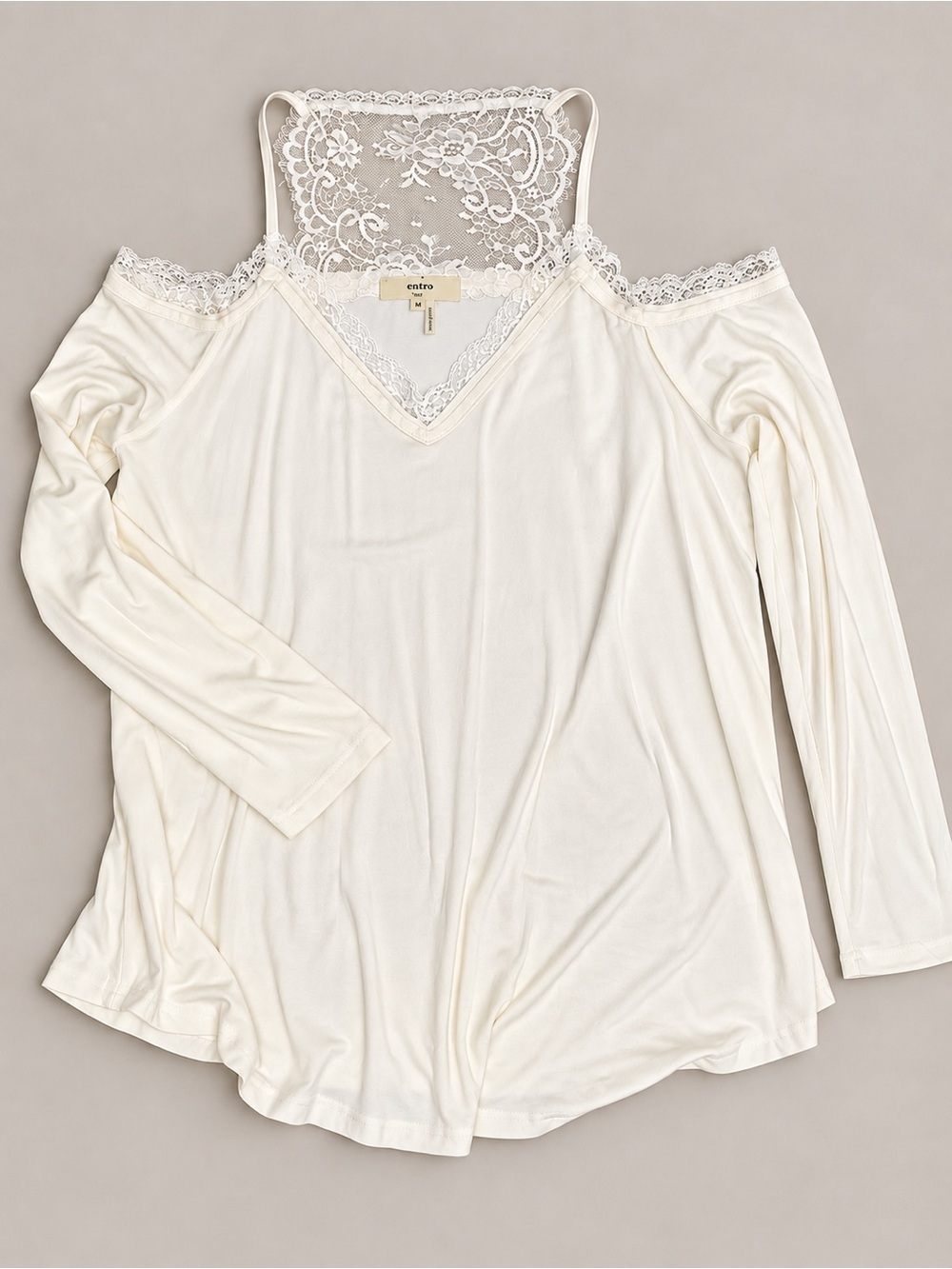 entro Romantic-Boho, Cold Shoulder, Lace, V-Neck Top w/ Coquette Silhouette